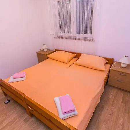 Ferienwohnung-kemperle-kroatien-medulin-2 *